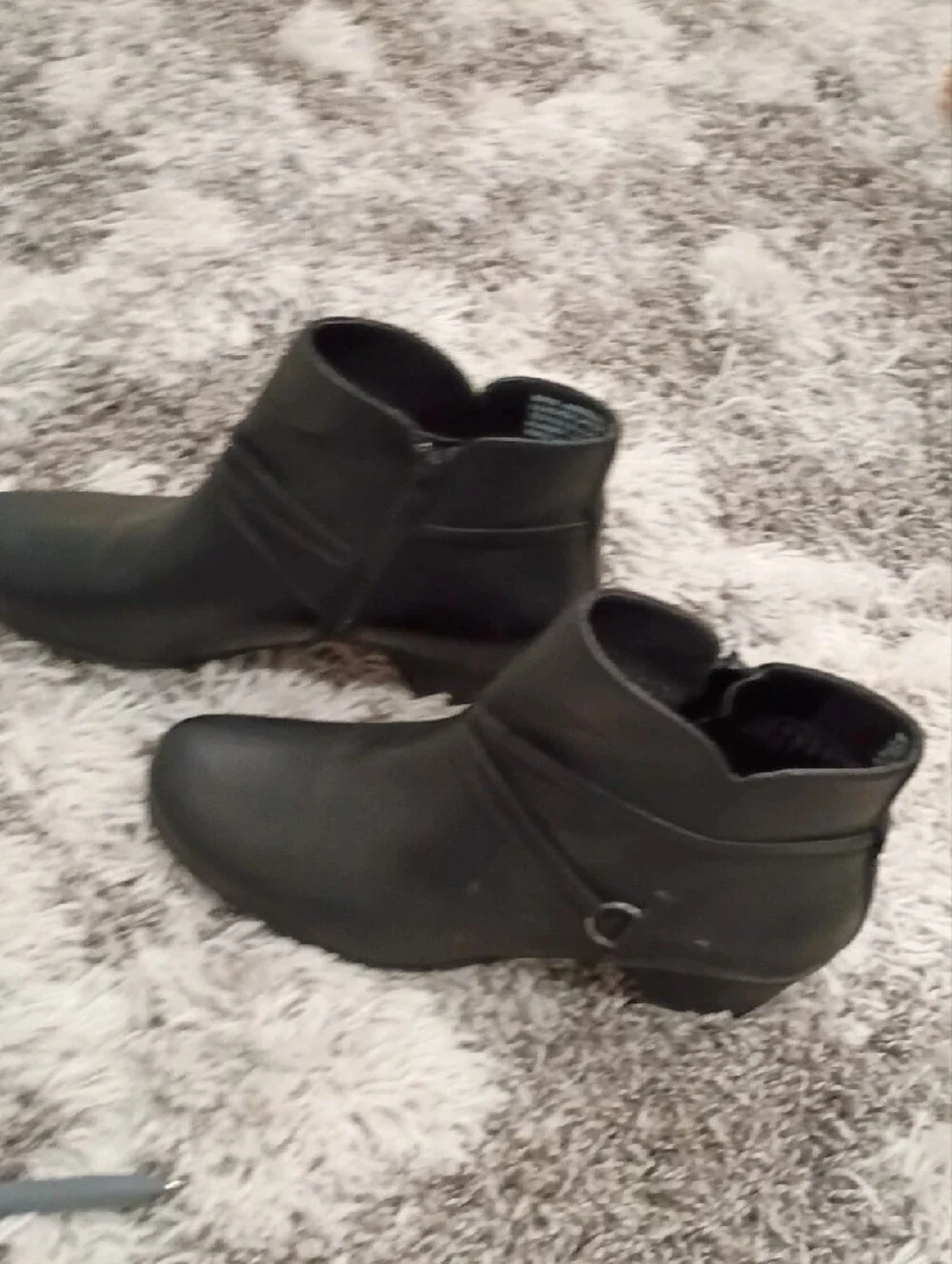 Abeo Black Chelsea-Style Ankle Booties